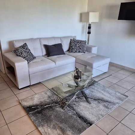 Charming 2 Bedroom With Sea View, Pool And Parking Apartmán *