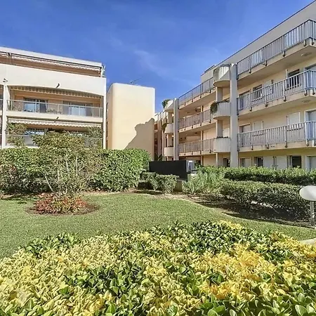 Charming 2 Bedroom With Sea View, Pool And Parking 아파트 *
